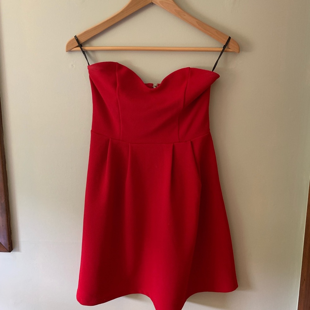 strapless dress